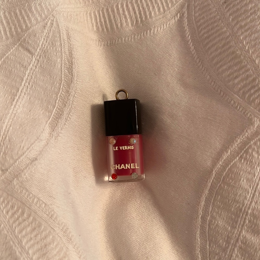 Chanel makeup charm (2000s)